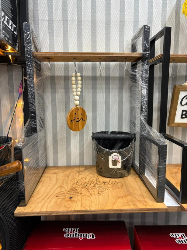 کافی بار چوبی